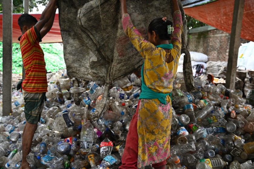 reciclando plastico